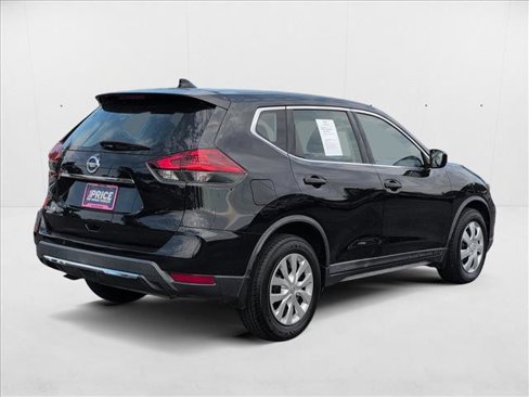 Used 2018 Nissan Rogue S image 5