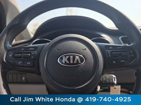 Used 2020 Kia Sedona LX image 26