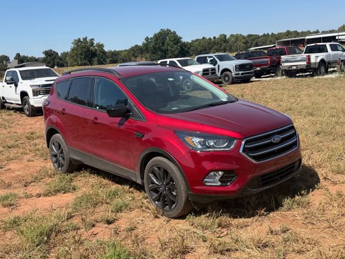 Used 2017 Ford Escape SE w/ Equipment Group 201A image 7