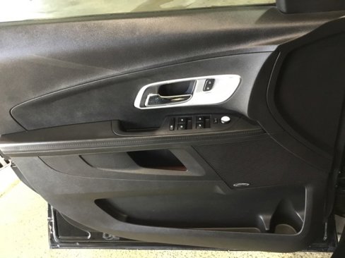 Used 2017 Chevrolet Equinox LT image 35