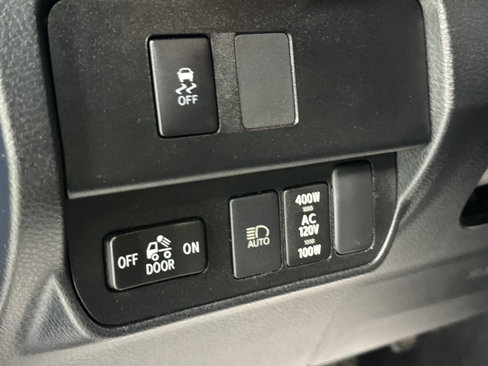 Used 2020 Toyota Tacoma TRD Off-Road image 17