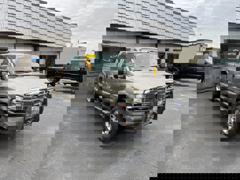 Used 2004 Ford F250 Lariat image 4
