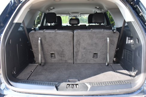 Used 2022 Ford Explorer XLT w/ Equipment Group 202A image 19