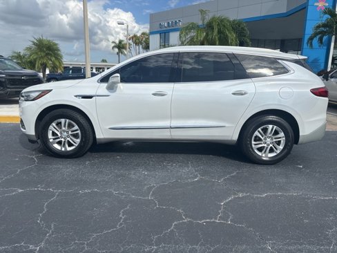 Used 2018 Buick Enclave Essence w/ Trailering Package image 4