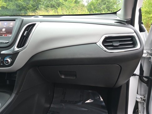 Used 2020 Chevrolet Equinox LS image 32