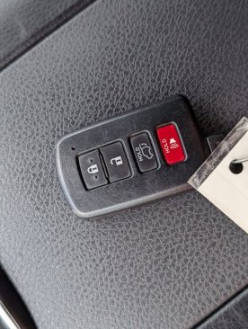 Used 2018 Toyota Highlander XLE image 29