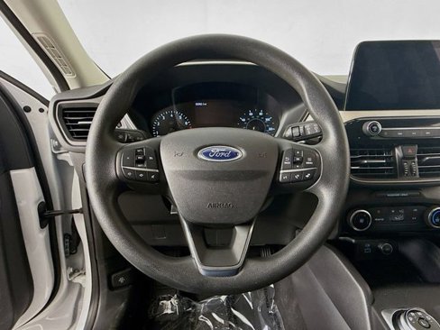 Used 2021 Ford Escape SE image 11