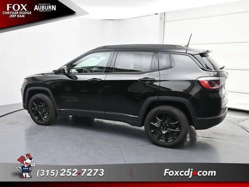Used 2023 Jeep Compass Latitude w/ Convenience Group image 14