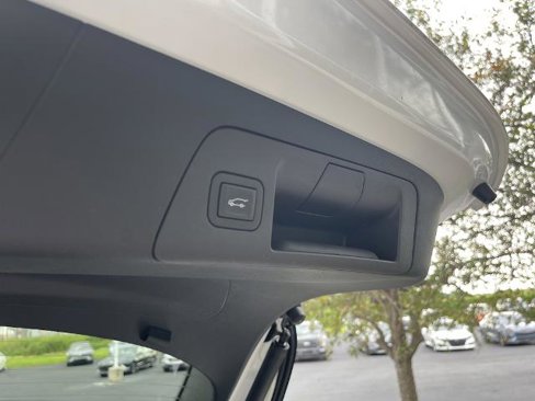 Used 2024 Buick Envision Avenir image 10