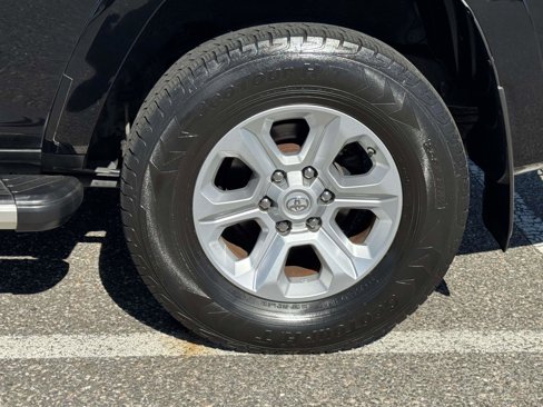Used 2018 Toyota 4Runner 4WD image 10