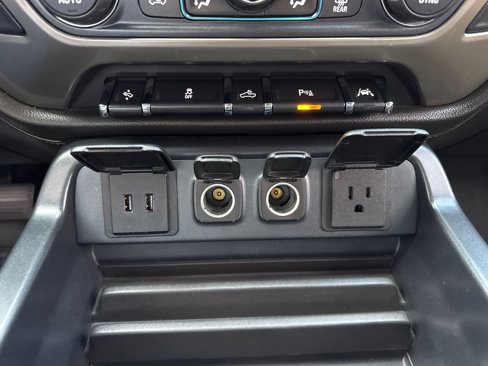Used 2017 Chevrolet Silverado 1500 High Country image 35