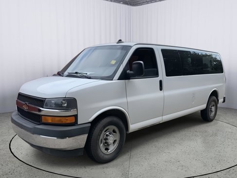 Used 2017 Chevrolet Express 3500 LT w/ LT Preferred Equipment Group image 4