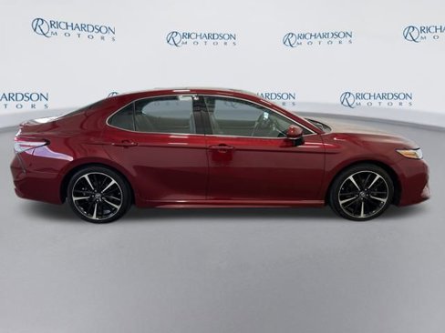 Used 2018 Toyota Camry XSE image 6