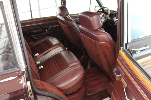 Used 1989 Jeep Grand Wagoneer image 28