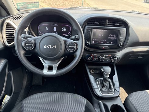 Certified 2023 Kia Soul LX w/ LX Technology Package image 13