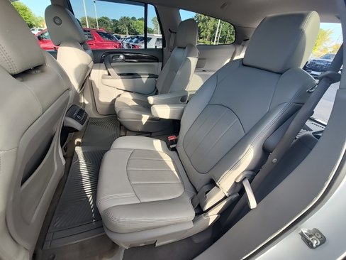 Used 2016 Buick Enclave Leather image 16