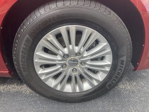 Used 2013 Chrysler Town & Country Touring-L w/ Premium Group image 28