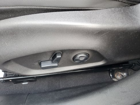 Used 2016 Jeep Renegade Latitude image 27