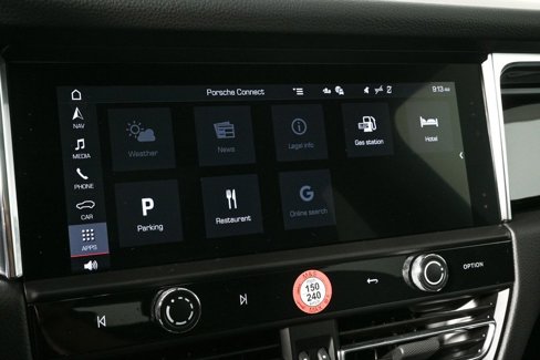 Used 2025 Porsche Macan image 16