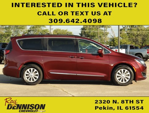 Used 2017 Chrysler Pacifica Touring-L image 8