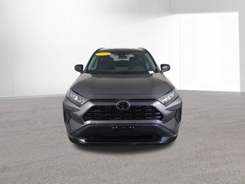 Used 2021 Toyota RAV4 LE image 18