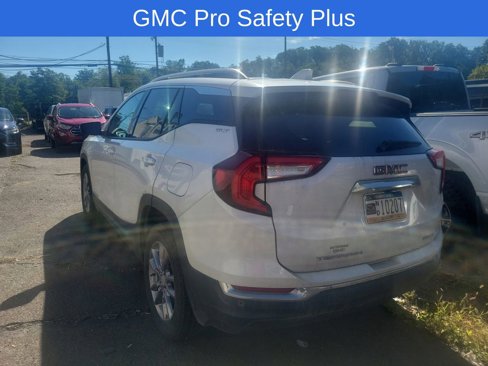 Used 2022 GMC Terrain SLT w/ Infotainment Package II image 3