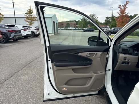 Used 2017 Honda Pilot Elite image 10