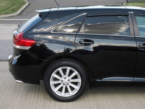 Used 2010 Toyota Venza AWD image 11