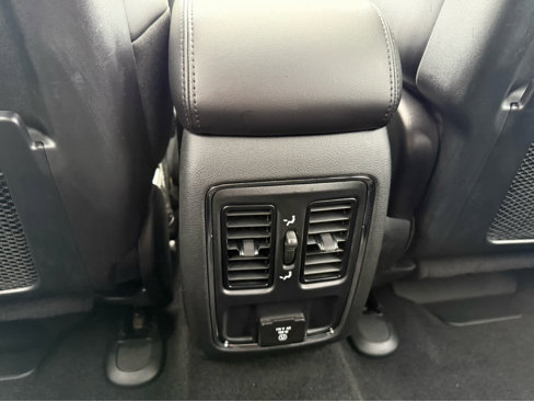 Used 2021 Jeep Grand Cherokee Laredo X image 24