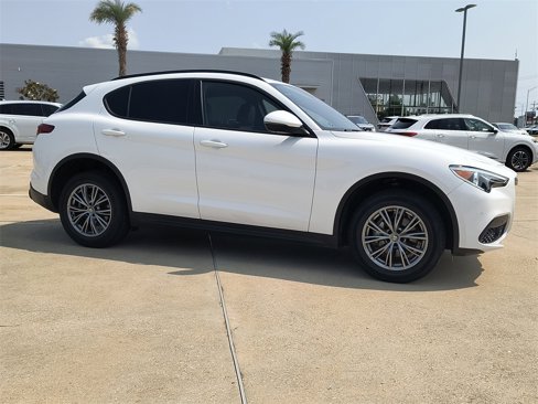 Used 2022 Alfa Romeo Stelvio Sprint image 15