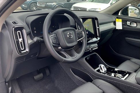 New 2025 Volvo XC40 B5 Plus w/ Protection Package Premier image 9