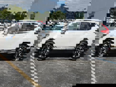 Used 2019 Honda CR-V Touring image 5