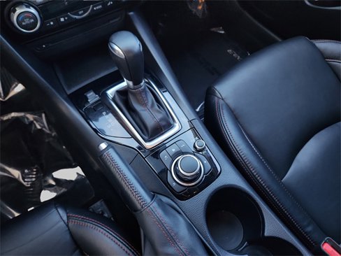 Used 2015 MAZDA MAZDA3 s Touring image 23