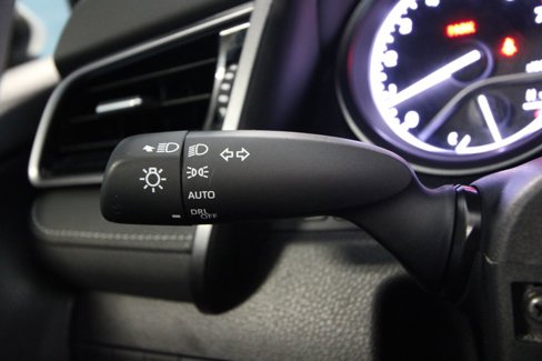 Used 2023 Toyota Camry SE image 12