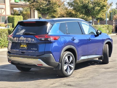 Used 2021 Nissan Rogue Platinum image 5