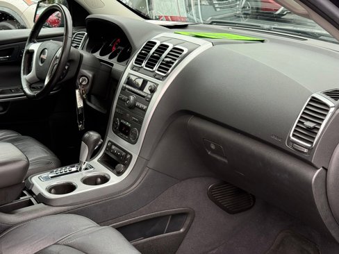 Used 2011 GMC Acadia SLT image 24