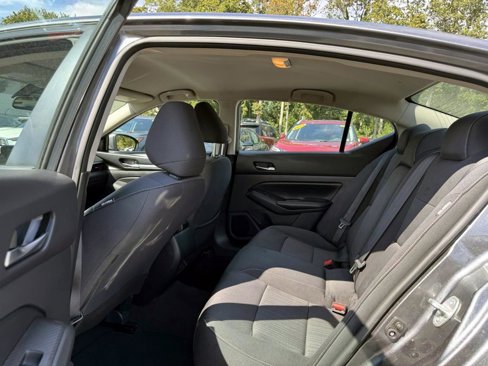 Certified 2022 Nissan Altima 2.5 SV image 11