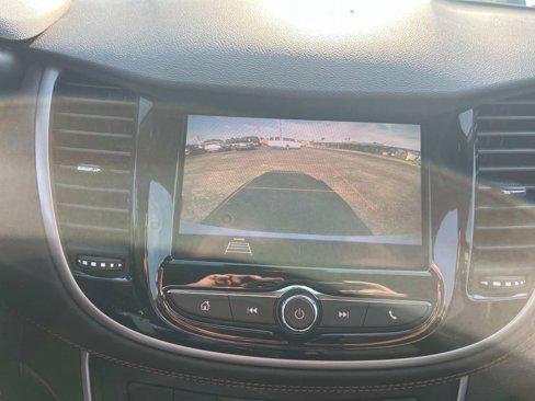 Used 2020 Chevrolet Trax LT image 29