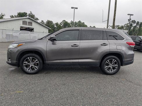 Used 2019 Toyota Highlander LE image 7