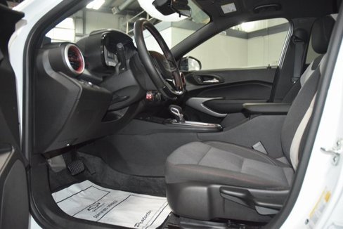 Certified 2024 Chevrolet Trax RS w/ Driver Confidence Package image 36