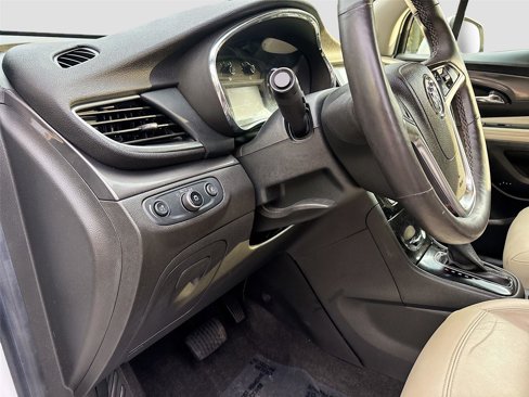 Used 2017 Buick Encore Essence image 11