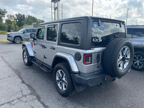 Used 2018 Jeep Wrangler Unlimited Sahara image 3