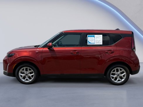 Used 2023 Kia Soul LX w/ LX Technology Package image 6