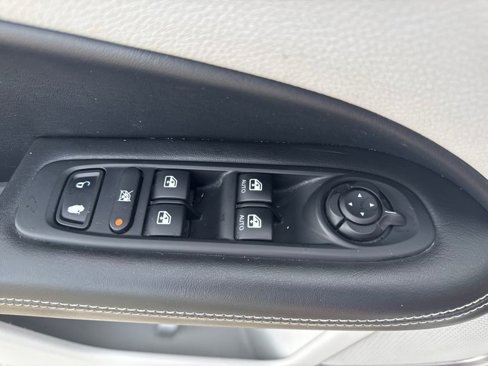 Used 2018 Jeep Compass Latitude w/ Popular Equipment Group image 18