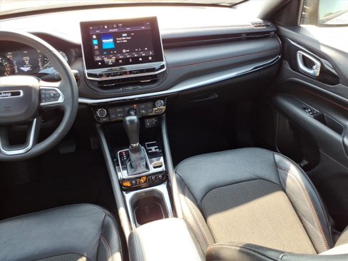 Used 2023 Jeep Compass Trailhawk image 11