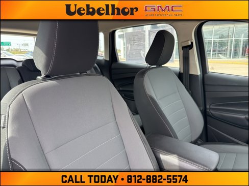 Used 2019 Ford Escape S image 4