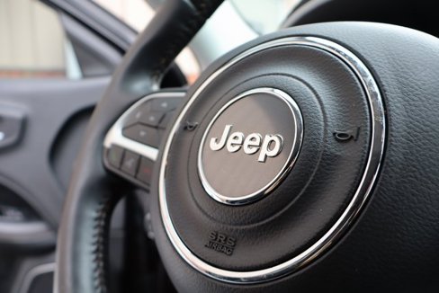 Used 2019 Jeep Compass Latitude w/ Cold Weather Group image 23