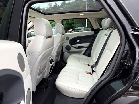 Used 2015 Land Rover Range Rover Evoque Prestige image 45