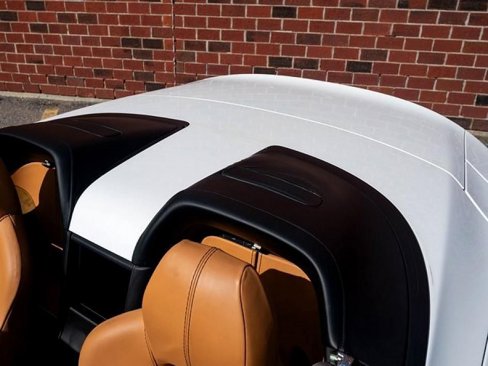 Used 2015 Aston Martin V8 Vantage Roadster image 18