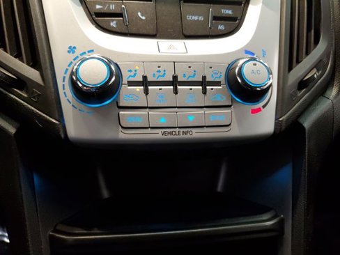 Used 2017 Chevrolet Equinox LS image 19